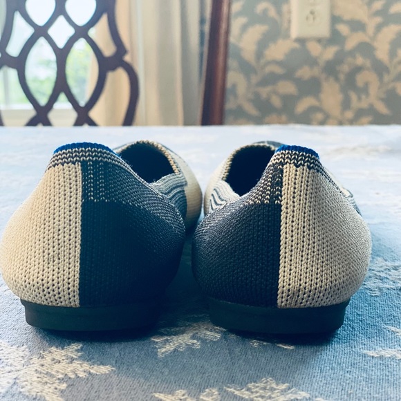 Rothy's Captor black charcoal and cream flats size 7.5 - Picture 2 of 6